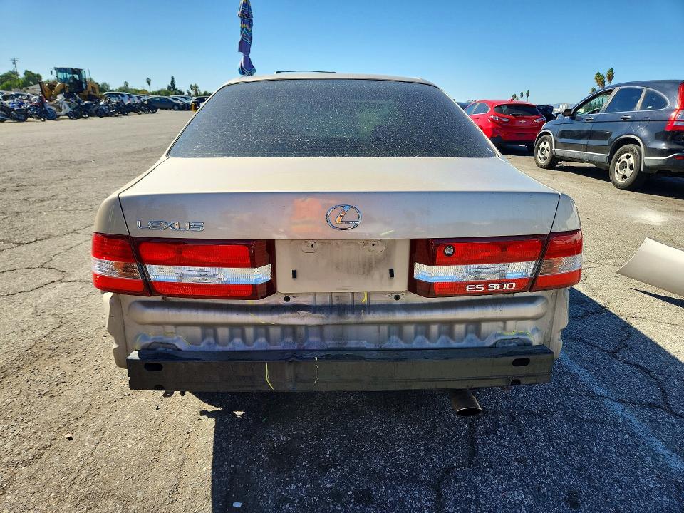 Фото 6 с аукциона – 2001 LEXUS ES с VIN JT8BF28G310303360