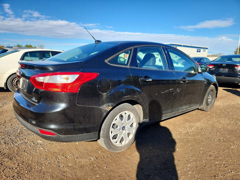 Снимка 3 от търг – 2014 FORD FOCUS с VIN 1FADP3F27EL364743