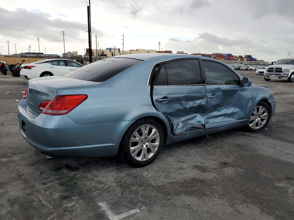 Снимка 3 от търг – 2008 TOYOTA AVALON с VIN 4T1BK36B48U298291