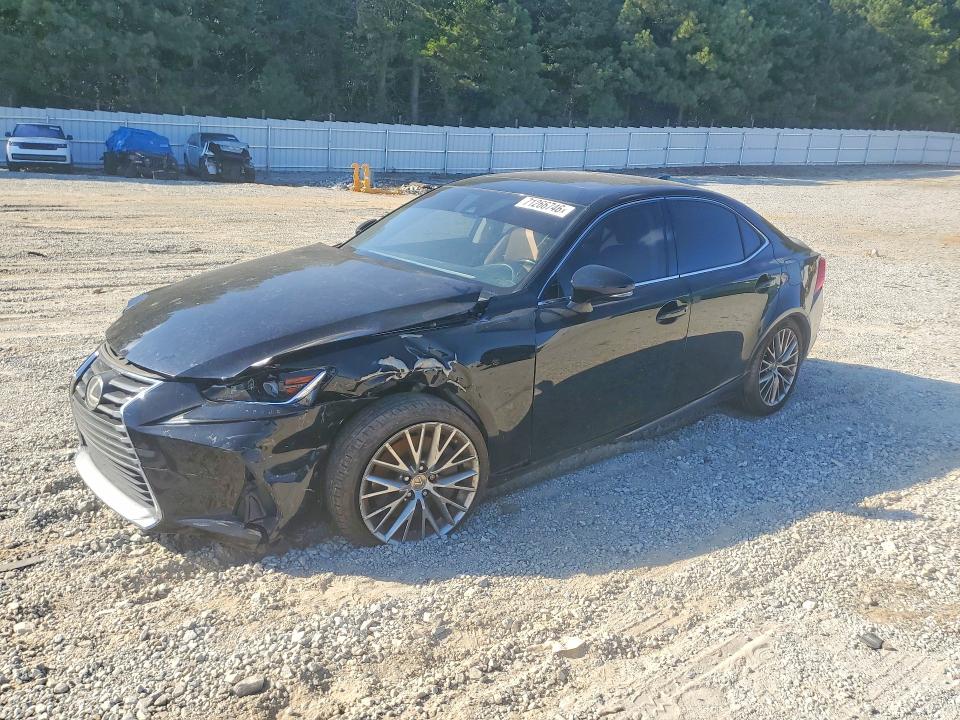LEXUS IS 2017 مع رقم تعريف المركبة JTHBA1D29H5045104 - صورة من المزاد