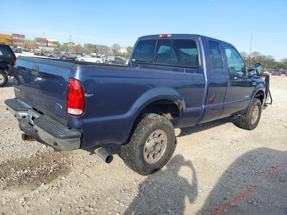 Снимка 3 от търг – 2006 FORD F250 с VIN 1FTSX21P26EB77009