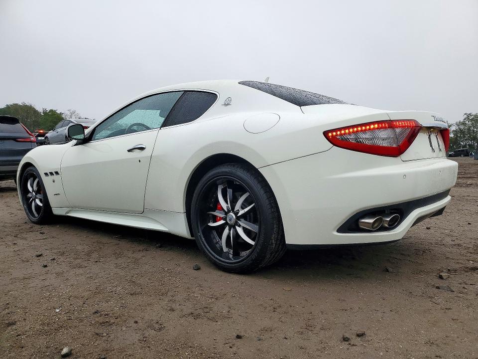 Снимка 2 от търг – 2010 MASERATI GRANTURISMO с VIN ZAM45GLA8A0051078