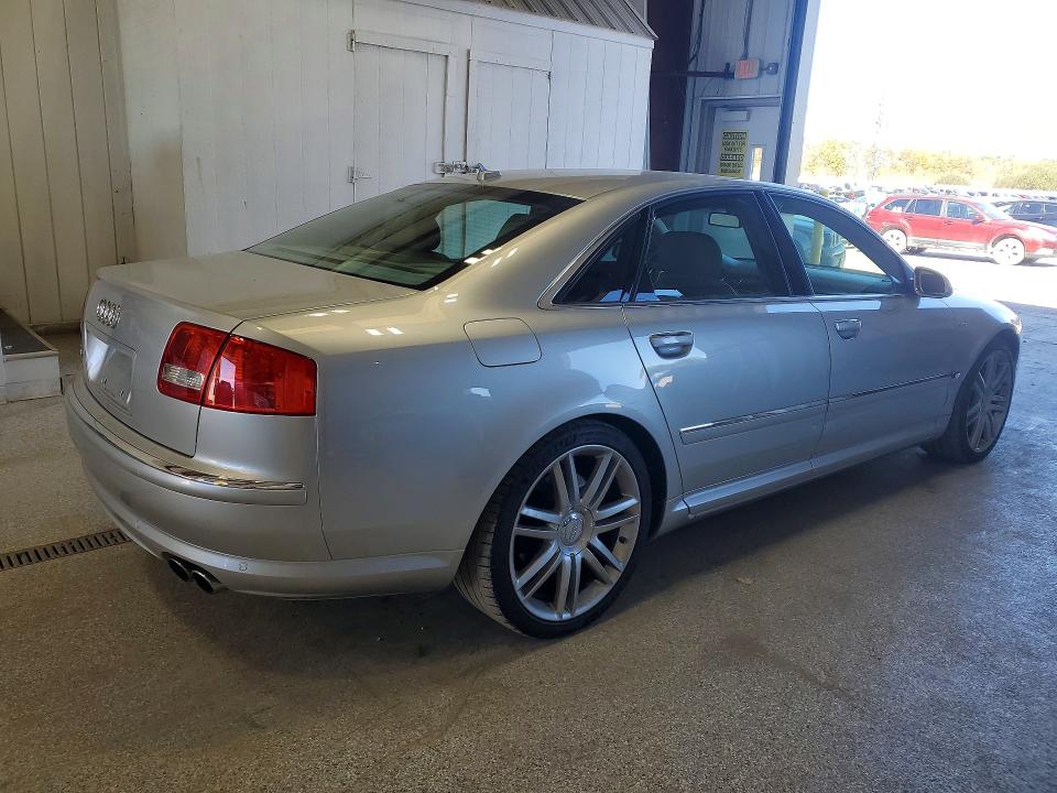 Фото 3 с аукциона – 2007 AUDI S8 с VIN WAUPN44E47N015379