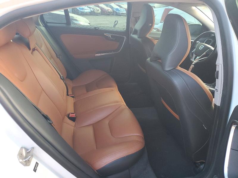 صورة رقم 10 من المزاد - 2016 VOLVO S60 مع VIN LYV402FK4GB113677