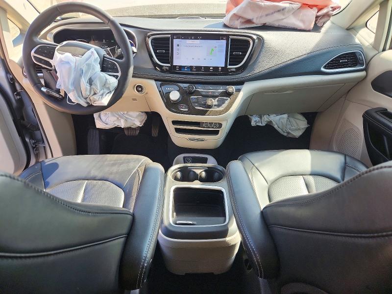 Снимка 8 от търг – 2023 CHRYSLER PACIFICA с VIN 2C4RC1L71PR599181