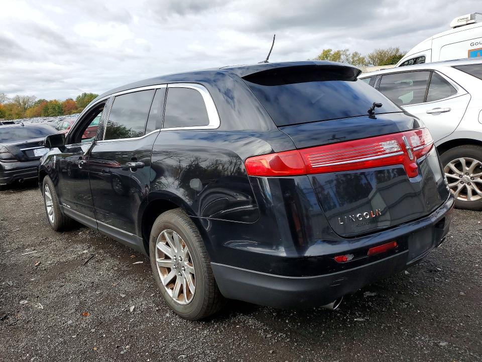 صورة رقم 2 من المزاد - 2016 LINCOLN MKT مع VIN 2LMHJ5NK4GBL01242