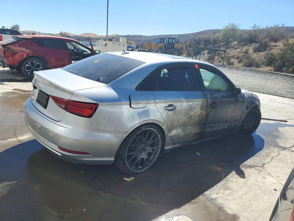 Photo 3 from auction – 2018 AUDI A3 with VIN WAUAUGFFXJ1041760