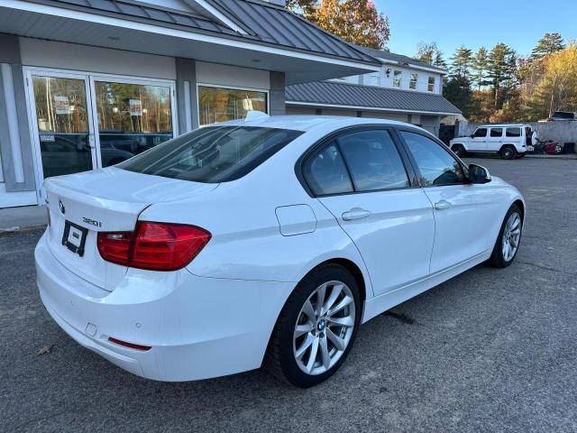Снимка 4 от търг – 2015 BMW 320 с VIN WBA3C3G53FNT52974