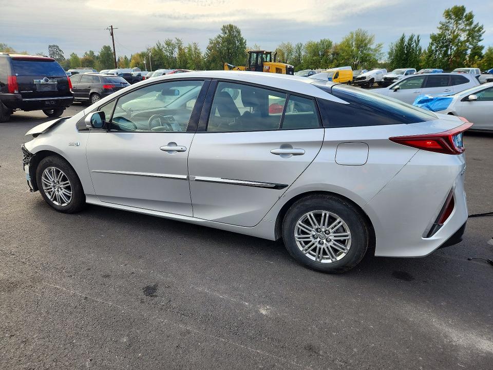 Photo 2 from auction – 2019 TOYOTA PRIUS PRIME with VIN JTDKARFP9K3110299