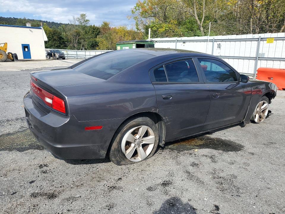 Снимка 3 от търг – 2014 DODGE CHARGER с VIN 2C3CDXBG1EH130459