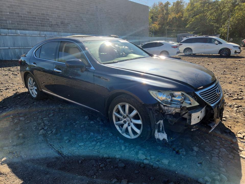 Zdjęcie 4 z aukcji – 2008 LEXUS LS z VIN JTHBL46F685059974