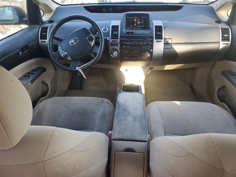 Снимка 8 от търг – 2005 TOYOTA PRIUS с VIN JTDKB20U053046886