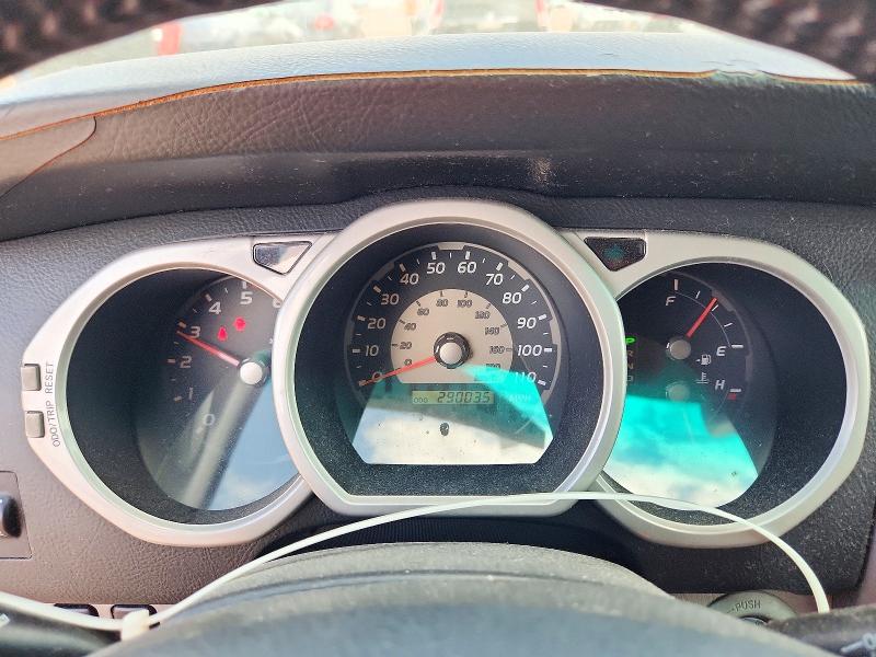 Снимка 9 от търг – 2004 TOYOTA 4RUNNER с VIN JTEZT14R640017125