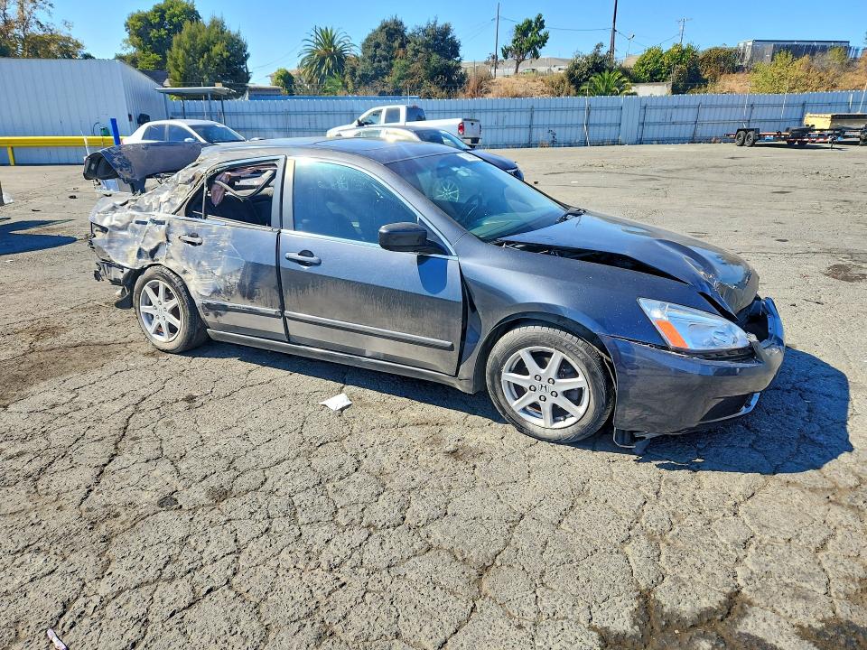 Photo 4 from auction – 2004 HONDA ACCORD with VIN 1HGCM66504A073121