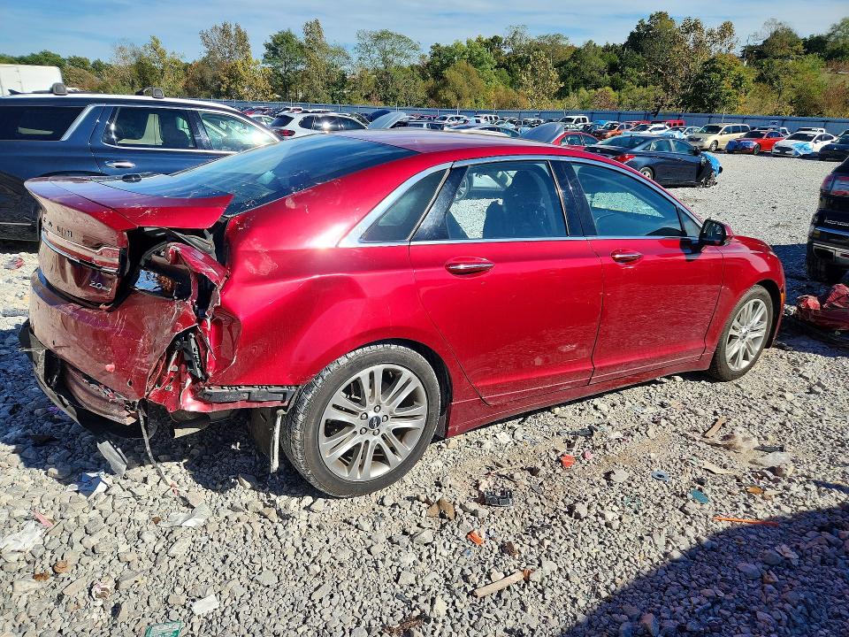 Снимка 3 от търг – 2015 LINCOLN MKZ с VIN 3LN6L2G94FR629427