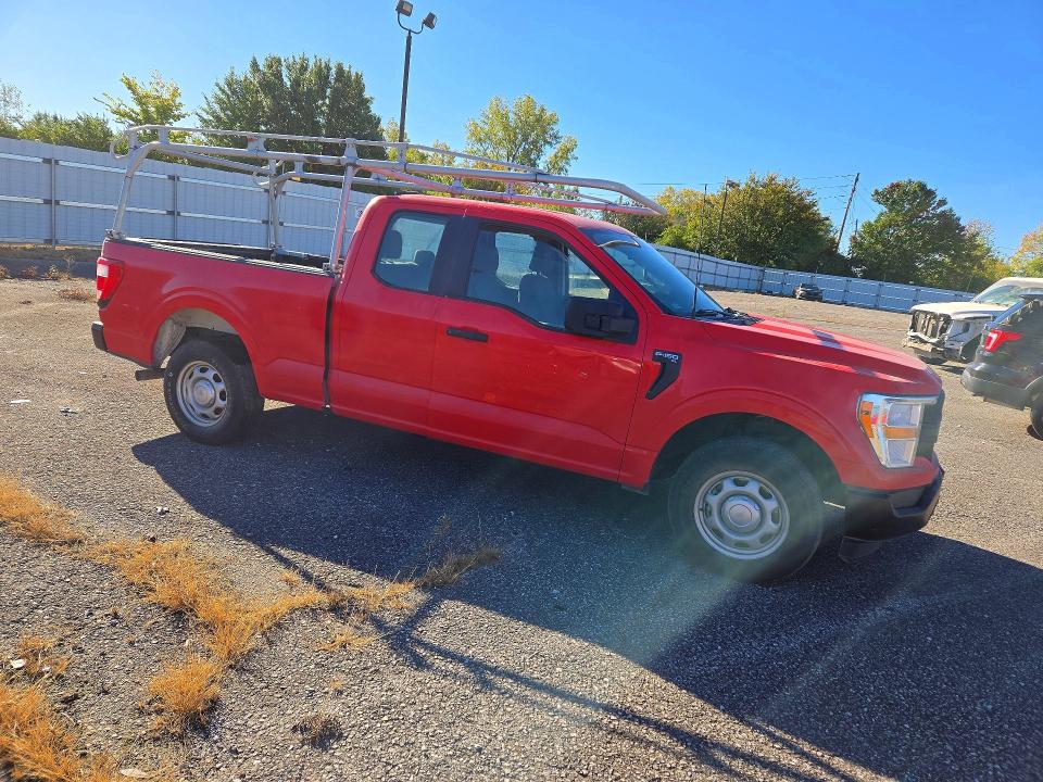 Снимка 4 от търг – 2022 FORD F150 с VIN 1FTEX1CP0NKE57418
