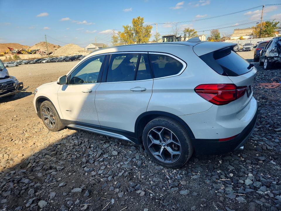 Снимка 2 от търг – 2017 BMW X1 с VIN WBXHT3C38H5F78966