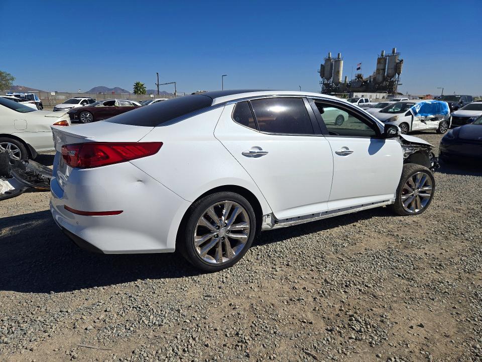 Фото 3 с аукциона – 2015 KIA OPTIMA с VIN 5XXGR4A61FG423322