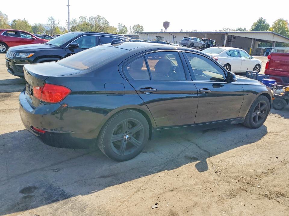 Снимка 3 от търг – 2015 BMW 328 с VIN WBA3B5G57FNS13719
