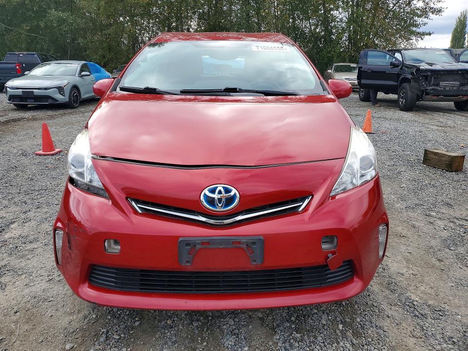 Photo 5 from auction – 2013 TOYOTA PRIUS V with VIN JTDZN3EU2D3198476
