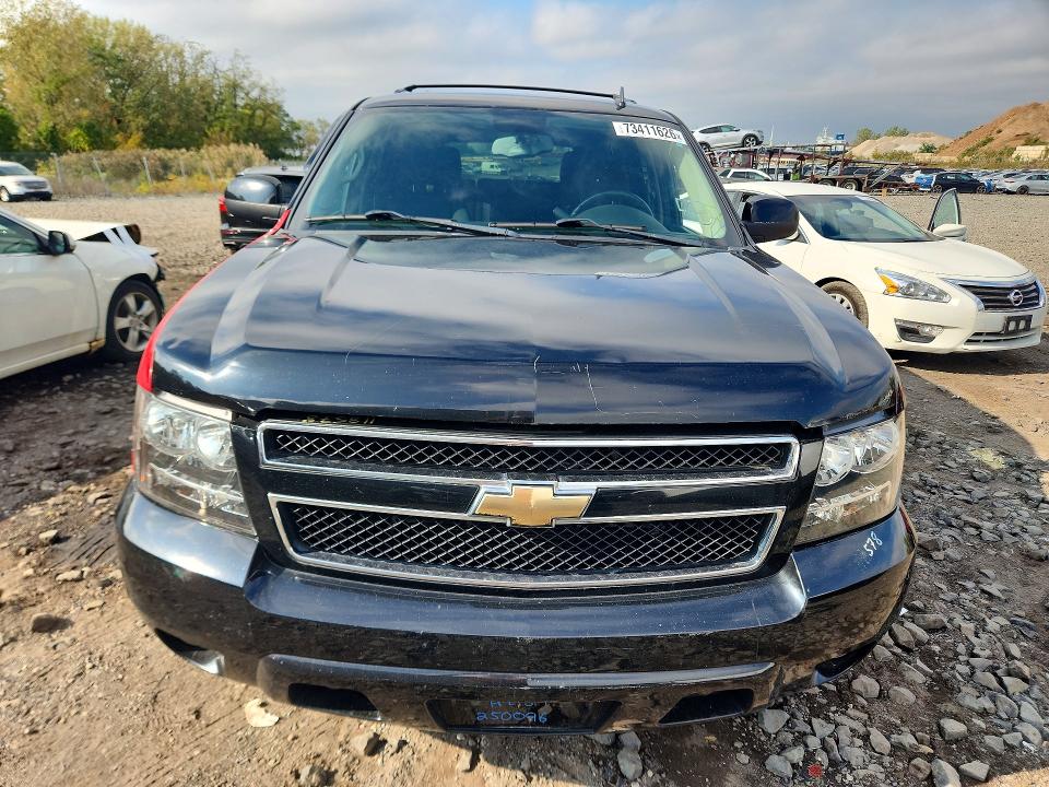 Снимка 5 от търг – 2011 CHEVROLET TAHOE с VIN 1GNSKAE08BR232207