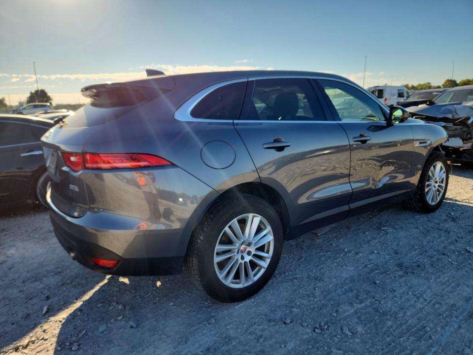 Zdjęcie 3 z aukcji – 2017 JAGUAR F-PACE z VIN SADCK2BV5HA881493
