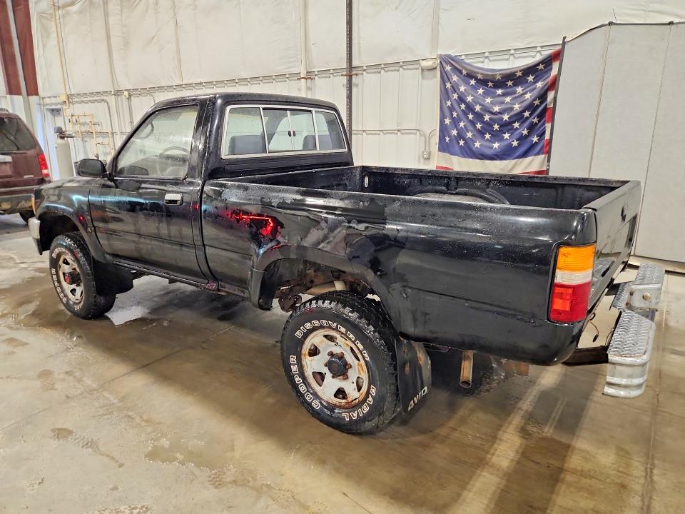 Photo 2 from auction – 1992 TOYOTA PICKUP with VIN JT4RN01P3N0030184