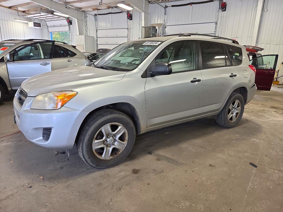 TOYOTA RAV4 2010 с VIN JTMZK4DVXAD004713 - Снимка от търг