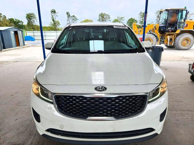 Снимка 5 от търг – 2015 KIA SEDONA с VIN KNDMB5C10F6031400