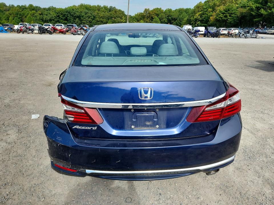 Photo 6 from auction – 2017 HONDA ACCORD with VIN 1HGCR2F35HA178025