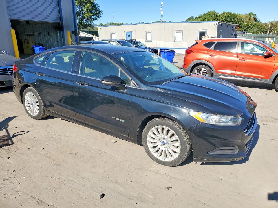 صورة رقم 4 من المزاد - 2016 FORD FUSION مع VIN 3FA6P0LU3GR359475