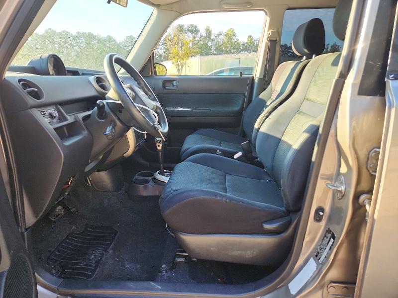 Снимка 7 от търг – 2006 SCION XB с VIN JTLKT324864063970