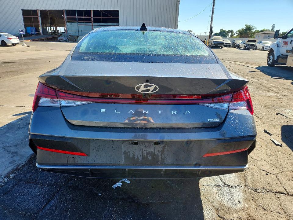Снимка 6 от търг – 2026 HYUNDAI ELANTRA HYBRID с VIN KMHLM4DJ8TU209135
