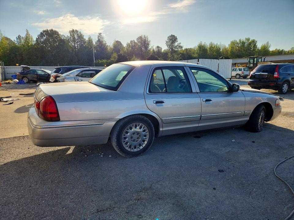 Снимка 3 от търг – 2004 MERCURY GRAND MARQUIS с VIN 2MEFM74W94X618462