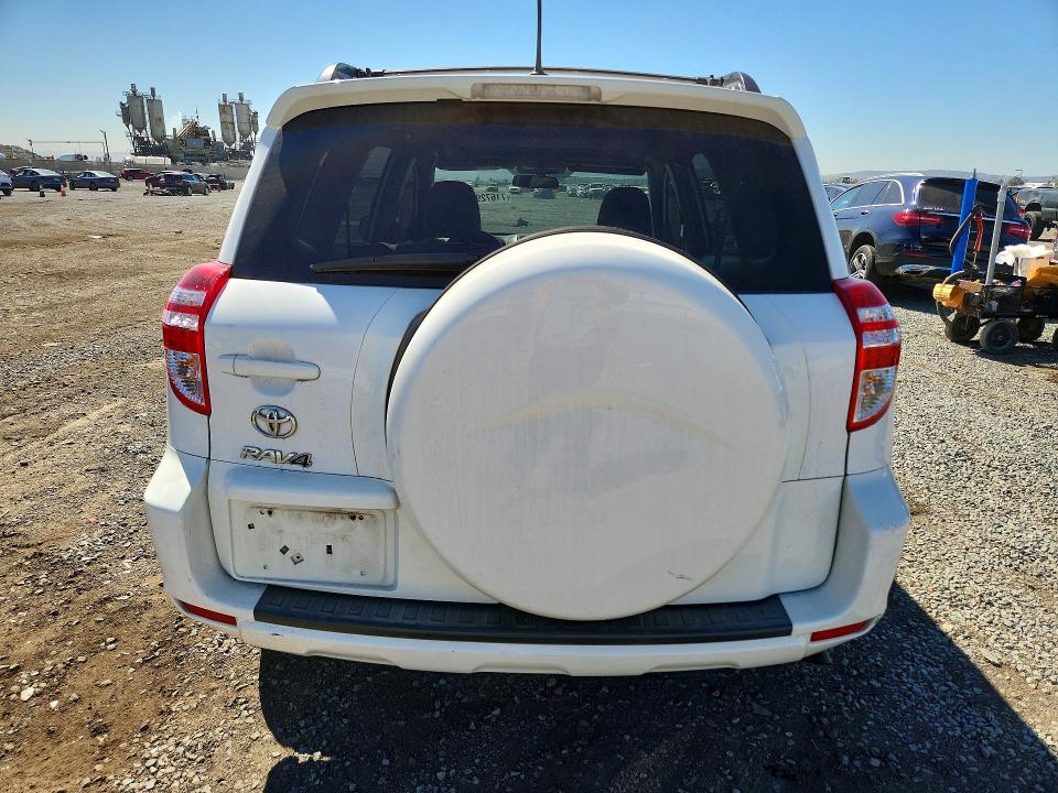Снимка 6 от търг – 2011 TOYOTA RAV4 с VIN 2T3ZF4DV6BW101044
