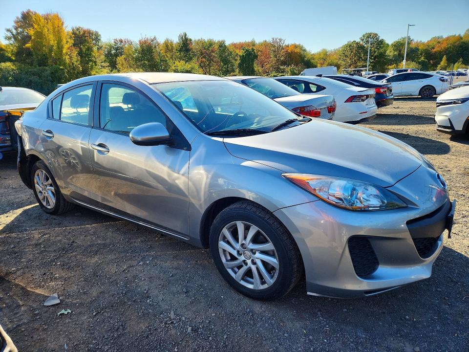 Foto 4 de la subasta – 2012 MAZDA 3 con VIN JM1BL1V85C1541788
