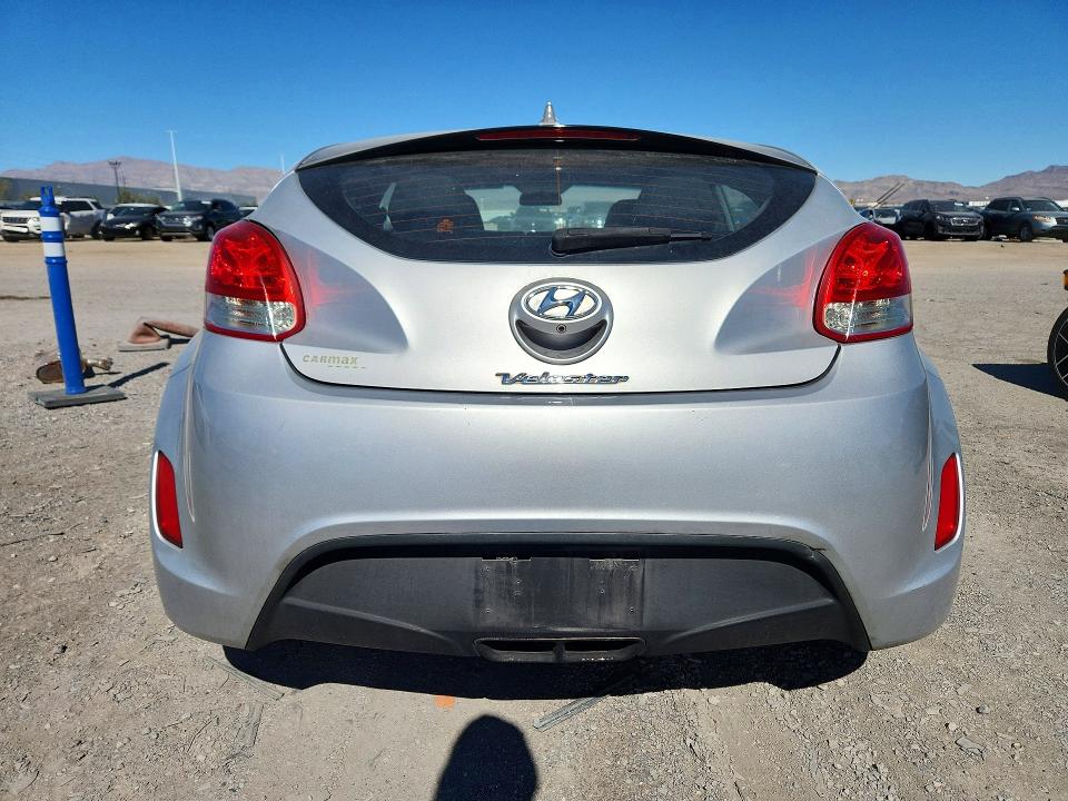 Photo 6 from auction – 2016 HYUNDAI VELOSTER with VIN KMHTC6AD3GU269939