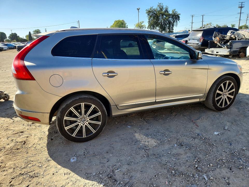 Foto 3 de la subasta – 2015 VOLVO XC60 con VIN YV449MDK0F2745903
