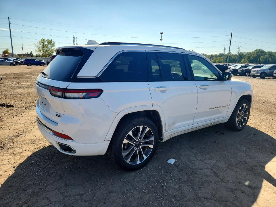 Снимка 3 от търг – 2022 JEEP GRAND CHEROKEE с VIN 1C4RJHDG3N8571758