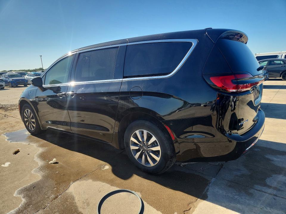 Снимка 2 от търг – 2024 CHRYSLER PACIFICA с VIN 2C4RC1S72RR130850