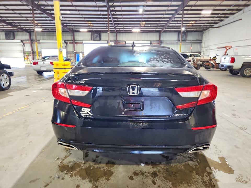 Снимка 6 от търг – 2018 HONDA ACCORD с VIN 1HGCV1F39JA025644