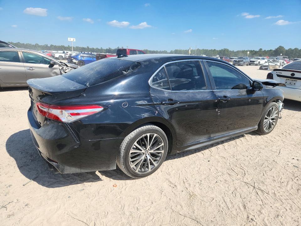 Снимка 3 от търг – 2020 TOYOTA CAMRY с VIN 4T1G11AKXLU340184