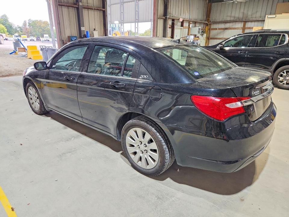 Photo 2 from auction – 2014 CHRYSLER 200 with VIN 1C3CCBABXEN230952