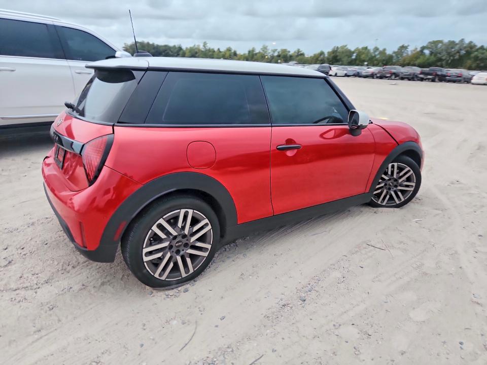 صورة رقم 3 من المزاد - 2025 MINI COOPER مع VIN WMW13GD07S2W34652