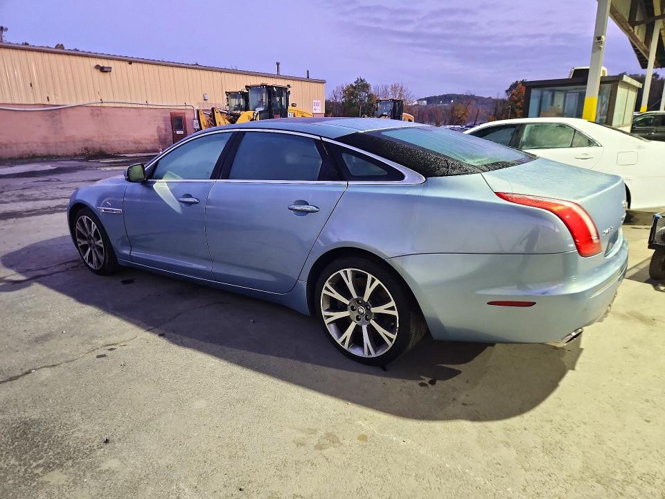 Photo 2 from auction – 2010 JAGUAR XJL with VIN SAJWA2GE2AMV00323