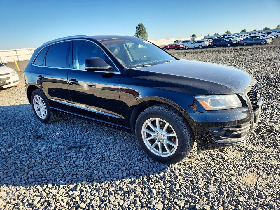 Снимка 4 от търг – 2010 AUDI Q5 с VIN WA1LKAFP2AA079159