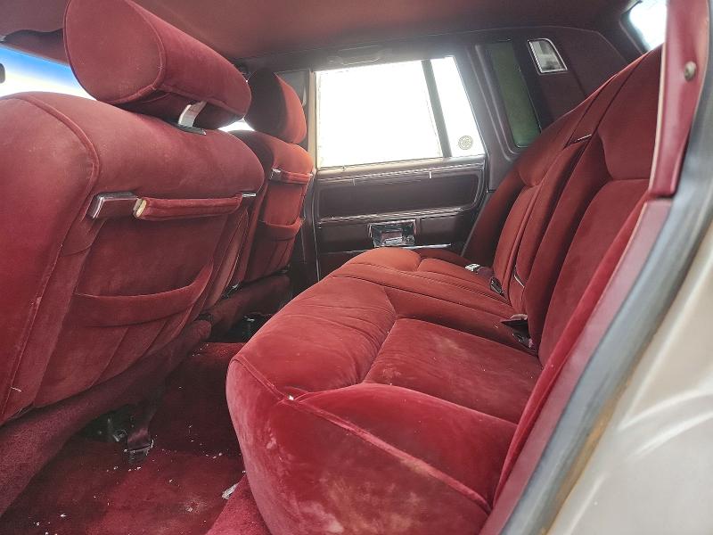 Снимка 10 от търг – 1988 LINCOLN TOWN CAR с VIN 1LNBM82F0JY788550