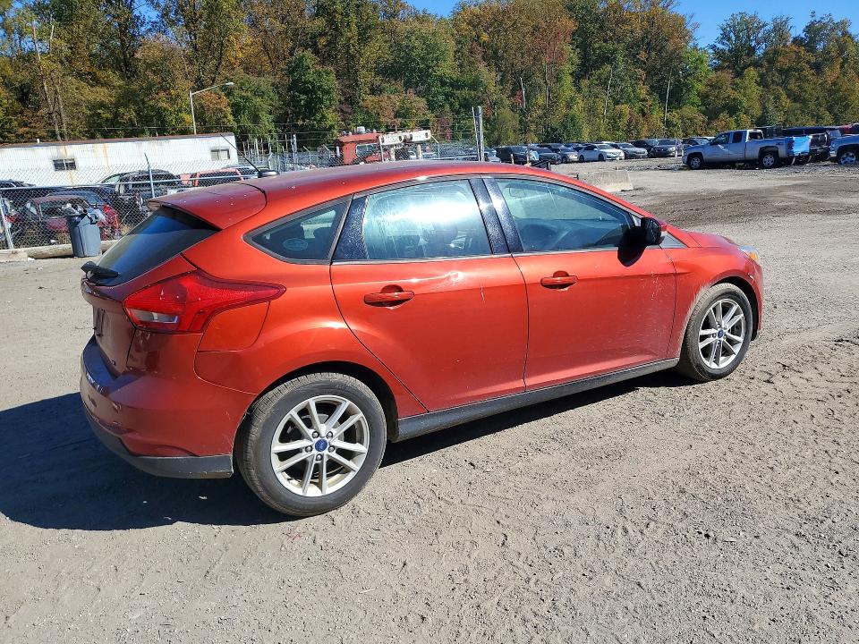 Снимка 3 от търг – 2018 FORD FOCUS с VIN 1FADP3K26JL243329
