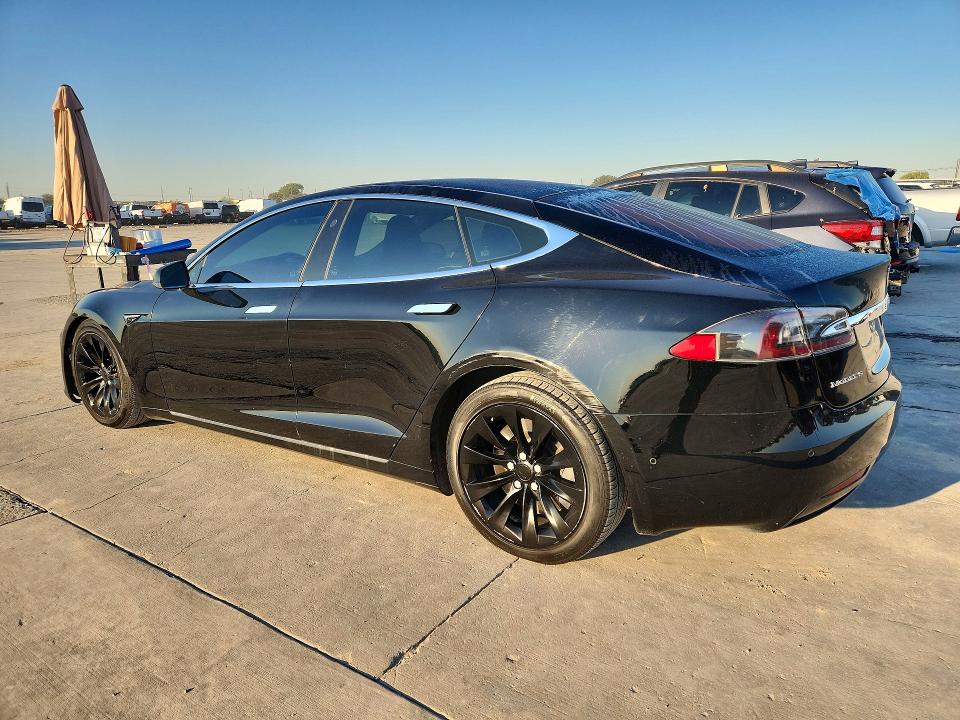 Снимка 2 от търг – 2018 TESLA MODEL S с VIN 5YJSA1E2XJF248796