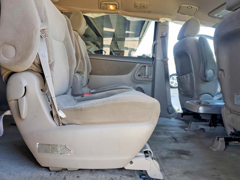 Photo 10 from auction – 2006 TOYOTA SIENNA with VIN 5TDZA23C26S501418